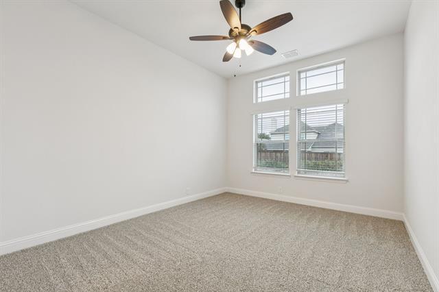 Building Photo - 300 Navo Rd