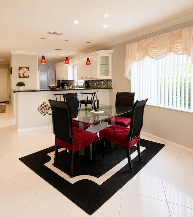 Building Photo - 13640 Coconut Palm Ct