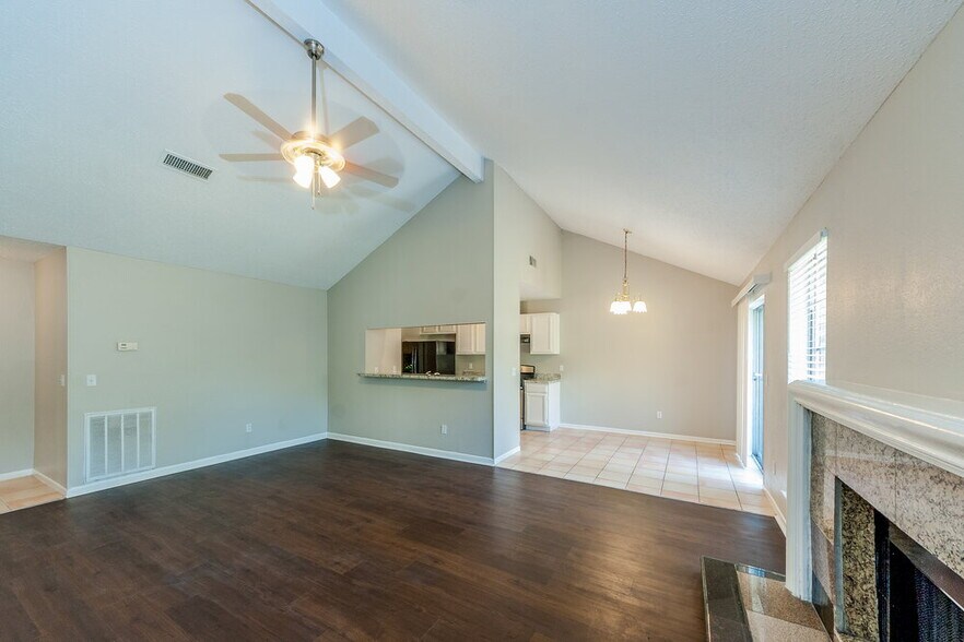 Building Photo - 12214 Flaxen Dr