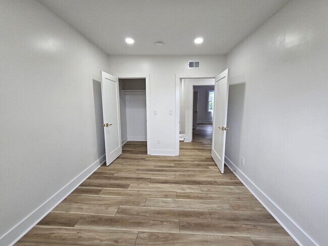 Building Photo - Amazing 3 bedroom 2.5 bath House for Rent ...