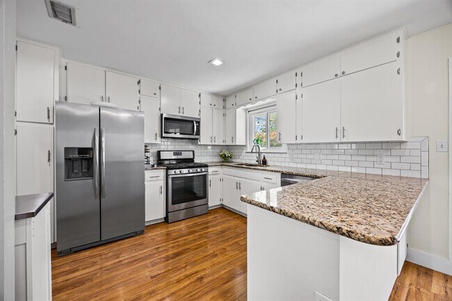 Building Photo - 1807 Ohlen Rd