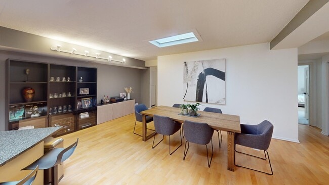 Building Photo - 270 E Highland Ave