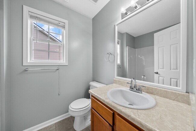 Building Photo - 402 Faulkner Dr