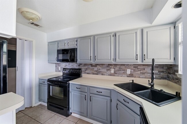 Building Photo - 1212 Horizon Trail