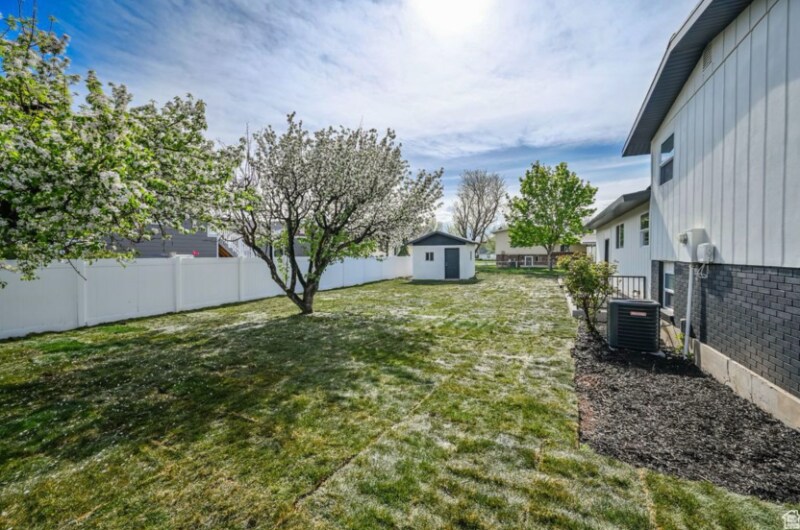 Building Photo - 1140 500 N