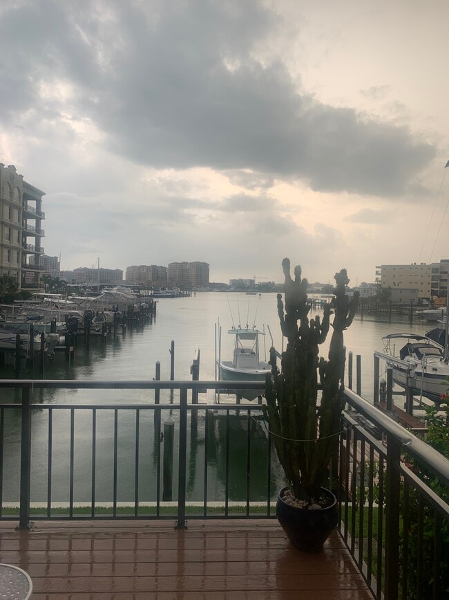 Building Photo - 240 Windward Passage