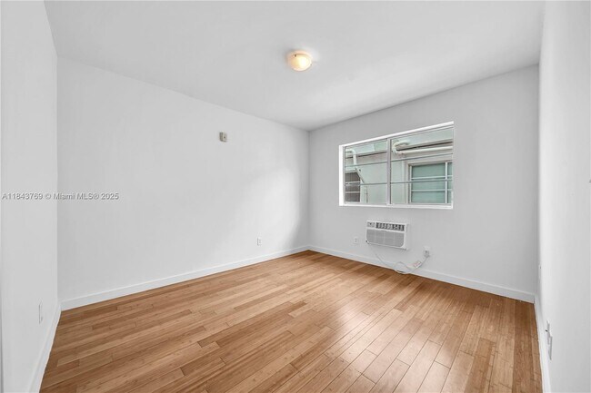 Building Photo - 7930 Tatum Waterway Dr