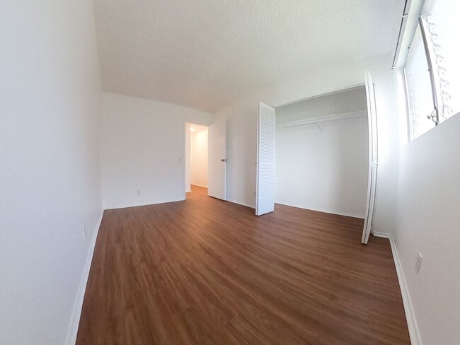 Building Photo - Waiau - 2 bedroom/2 bathroom townhouse with 1 assigned parking