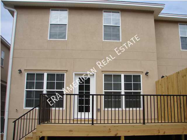 Building Photo - 123 Big Oaks Ln