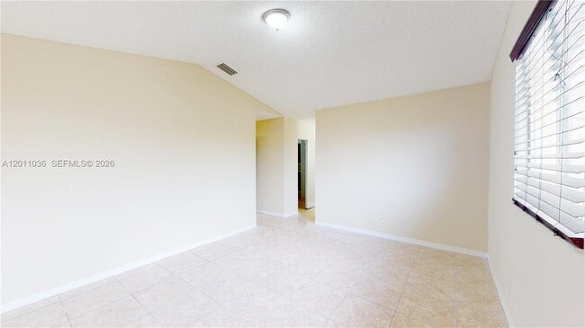 Building Photo - 897 Briar Ridge Rd