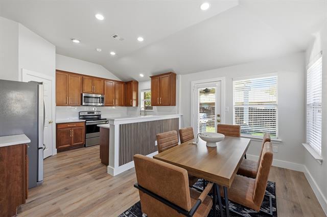 Building Photo - 3321 Versante Dr