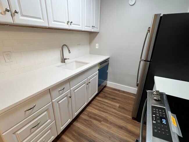 Building Photo - 6341 Chasewood Dr