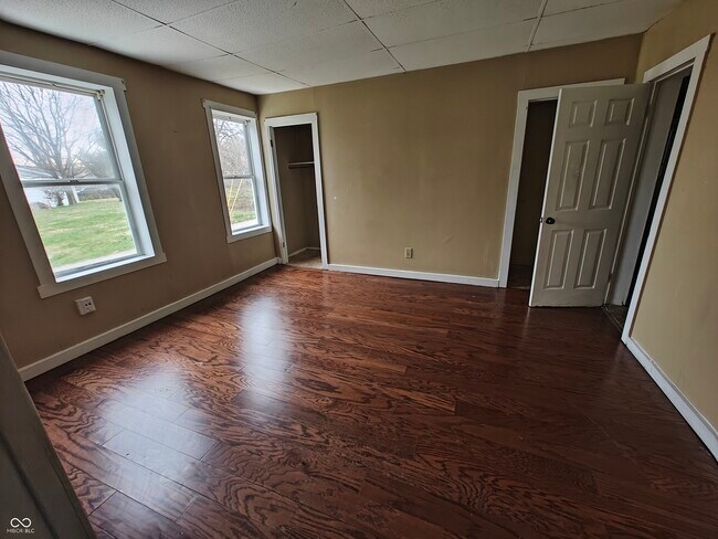 Building Photo - 617 W Franklin St