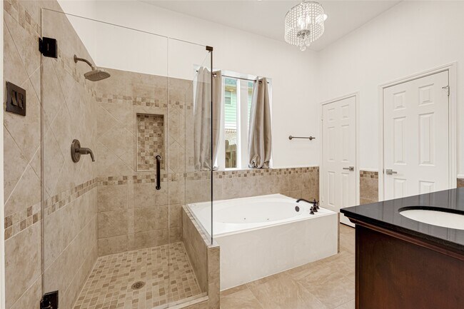 Building Photo - 8307 Summer Reef Dr