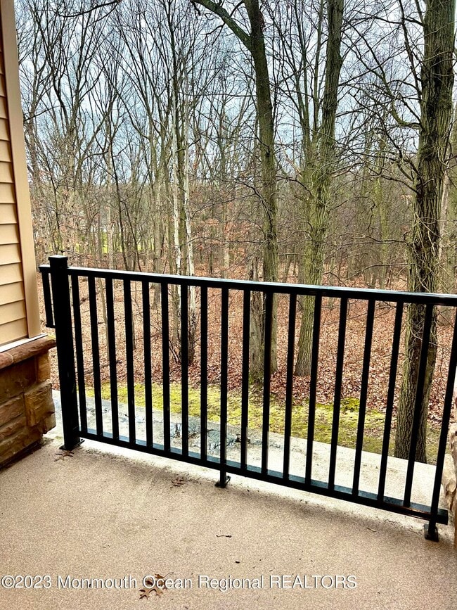 Building Photo - 5 Stock Ct