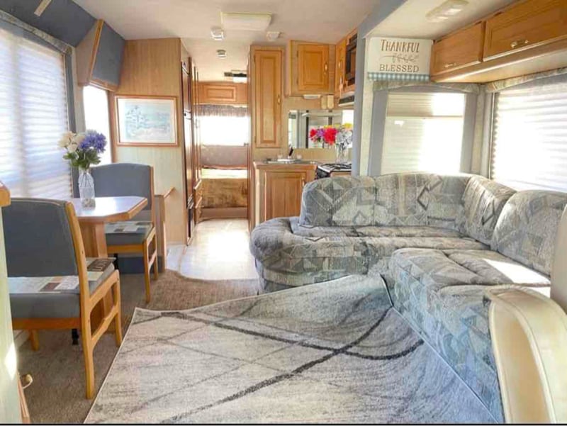 Building Photo - 1901 Halford Ave