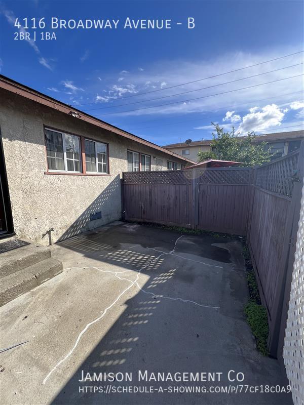 Building Photo - 4116 W Broadway