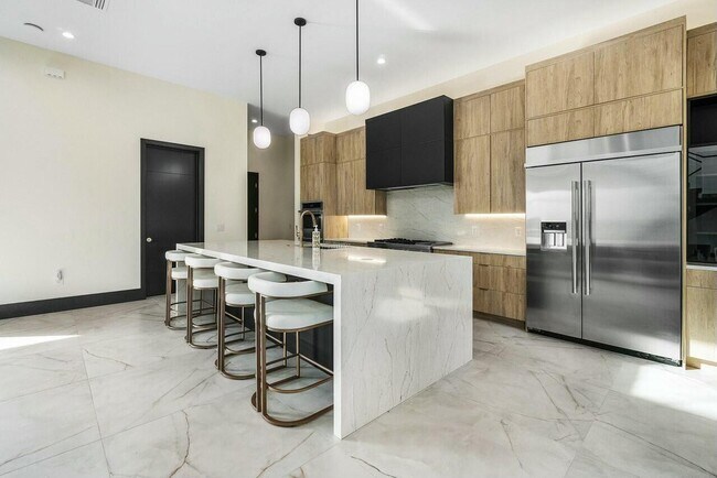 Building Photo - 13480 U.S. Rte 1