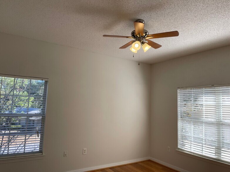Building Photo - 1501 Partin Dr N