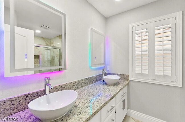 Building Photo - 8528 Sierra Cima Ln
