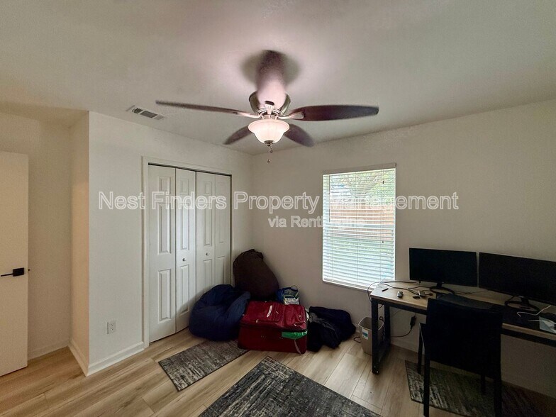Building Photo - 509 Camelia St