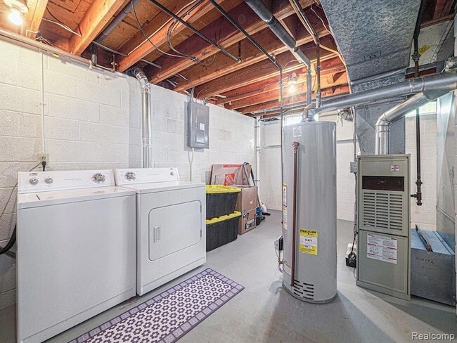 Building Photo - 421 S 7th St