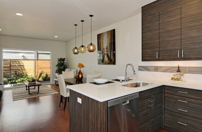 Building Photo - 4717 Phinney Avenue North