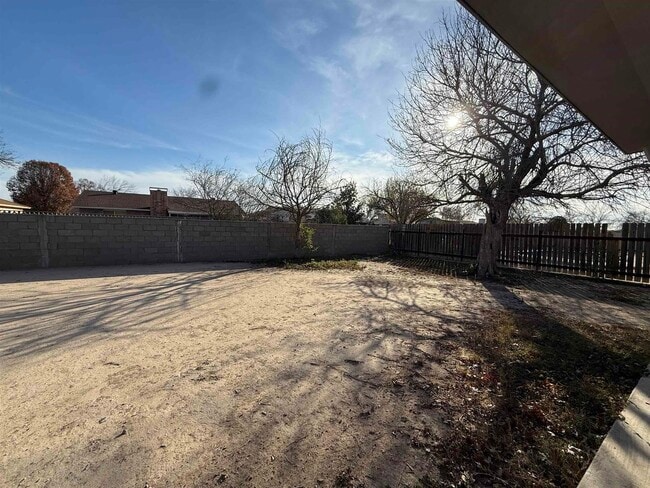 Building Photo - 108 Fiesta Dr