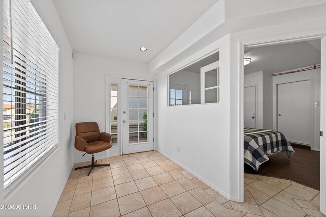 Building Photo - 3824 Plaza De La Yerba