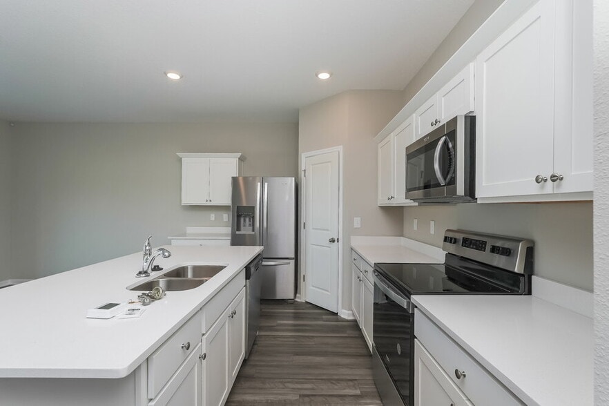Building Photo - 954 Kelly Fern Lp