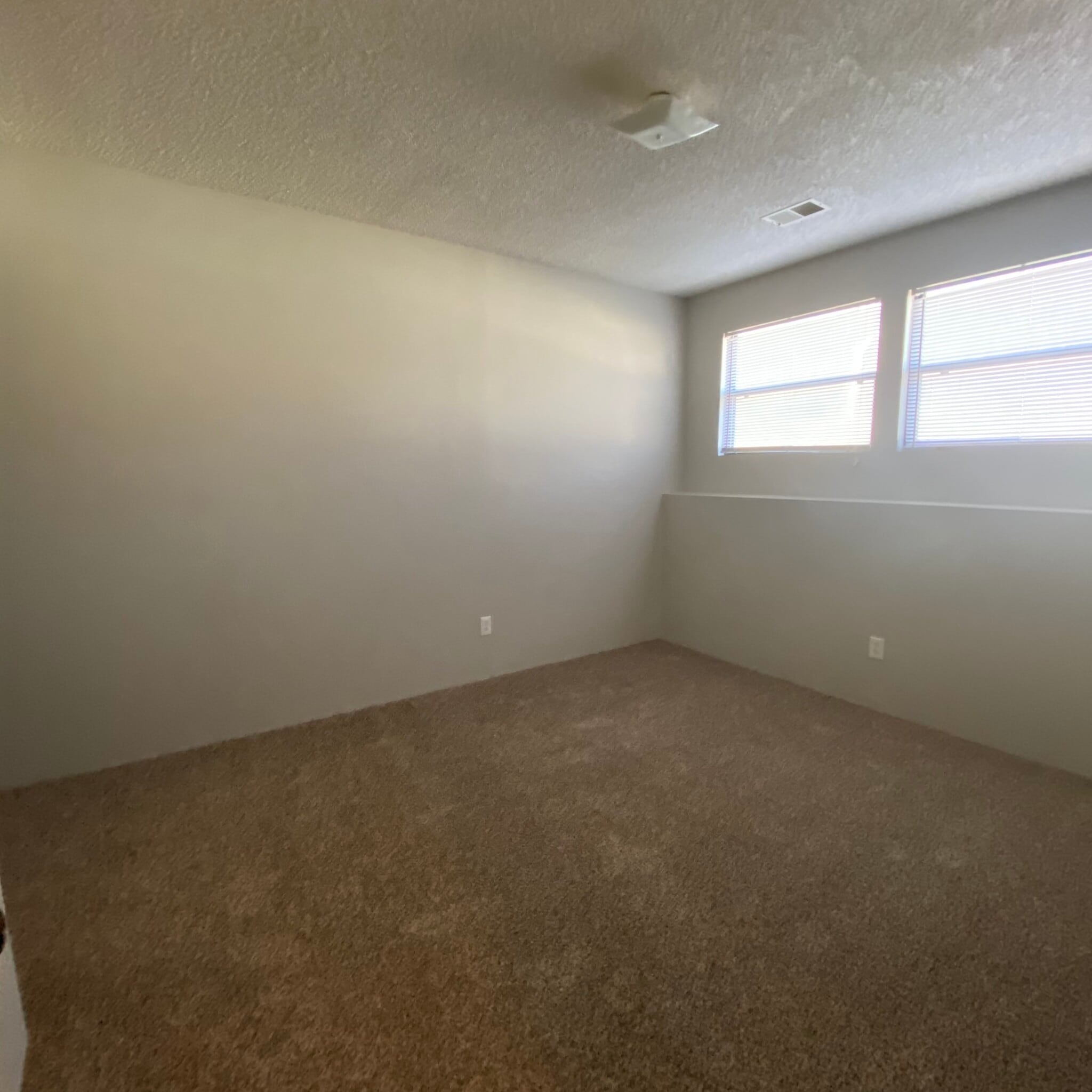 Building Photo - 3314 N Tracy Ave