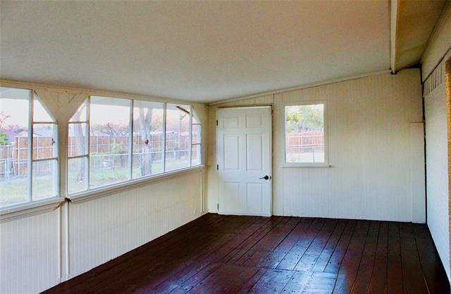 Building Photo - 1511 Laurel Ln