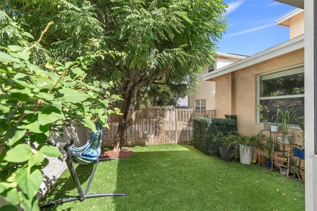 Building Photo - 4055 Eastridge Dr