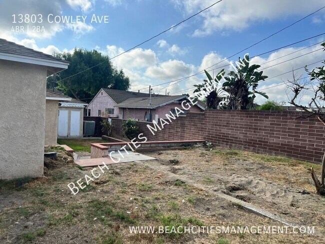 Building Photo - 13803 Cowley Ave