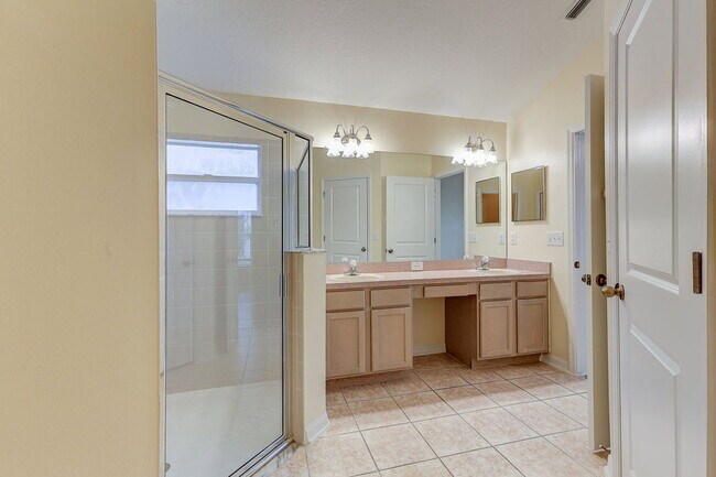 Building Photo - 19332 Everton Pl