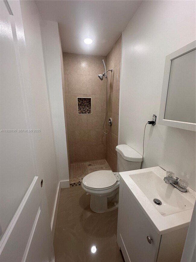 Building Photo - 20625 Jacaranda Rd