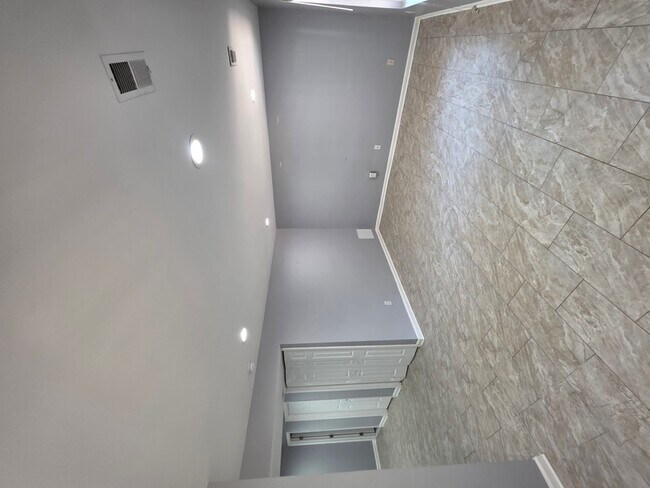 Building Photo - 406 Knollwood Ct