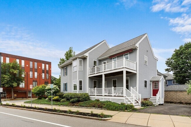 Building Photo - 46 Yale Ave