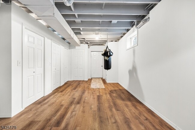 Building Photo - 112 Peapack Rd