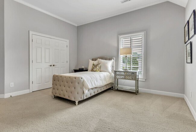 Building Photo - Fully Furnished 4 Bedroom, 3.5 Bath w/ 3 Car Garage and Unfinished Basement in Governors Club