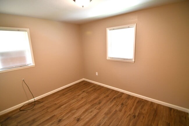 Building Photo - Newly updated, 3 bedroom, 1.5 bath home in Baker