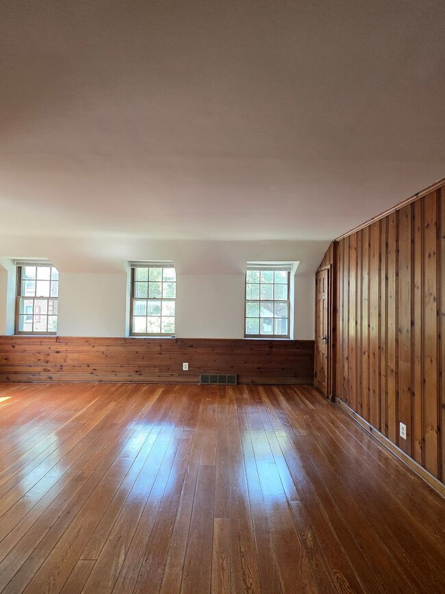 Building Photo - 2920 Woodpipe Ln