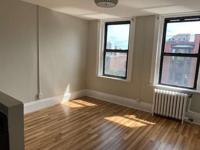 Building Photo - 224 Hanover St