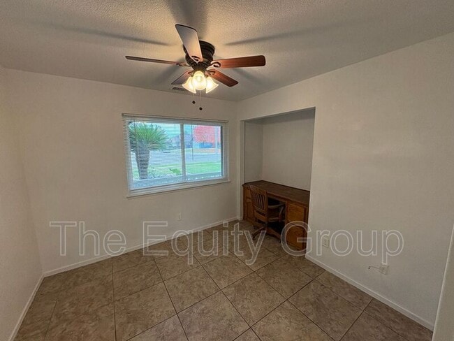 Building Photo - 1195 Santa Cruz Ave