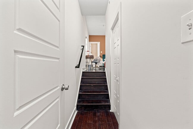 Building Photo - 826 N Broad St