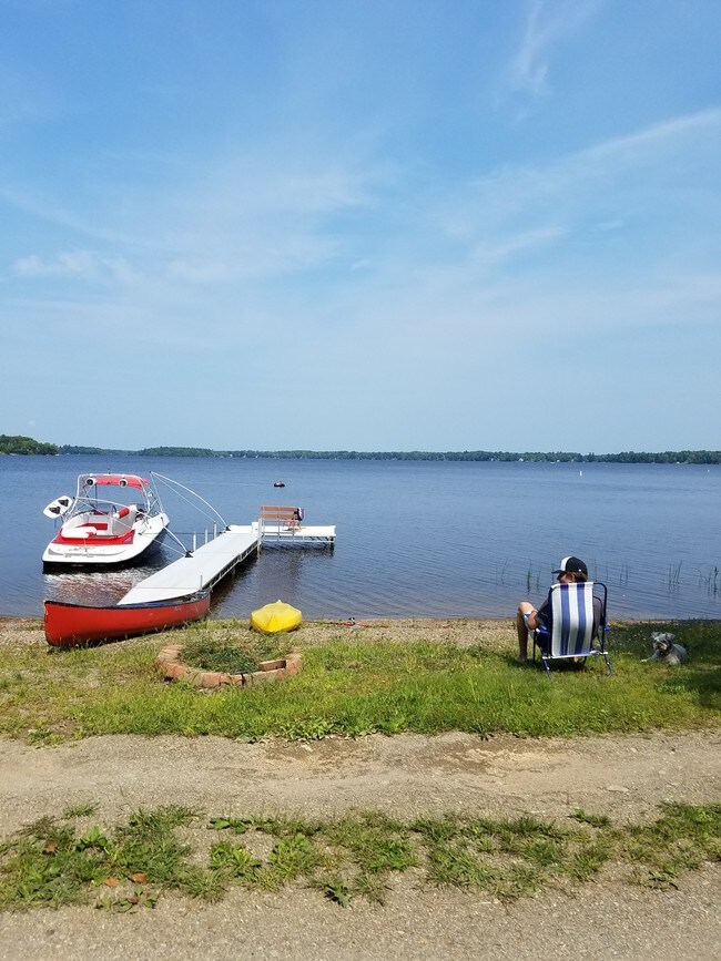 108 Sandy Beach Rd 108 Sandy Beach Rd Glenburn ME 04401 Apartment