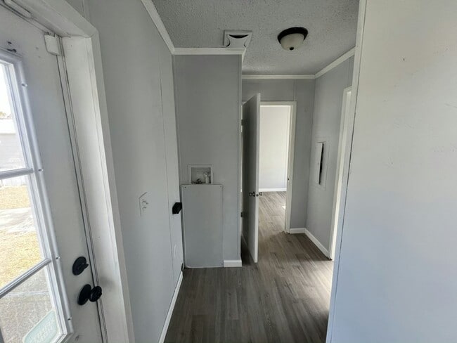 Building Photo - 2228 Chicago Cubs St