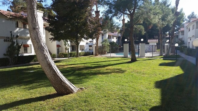 Building Photo - 6627 W Tropicana Ave