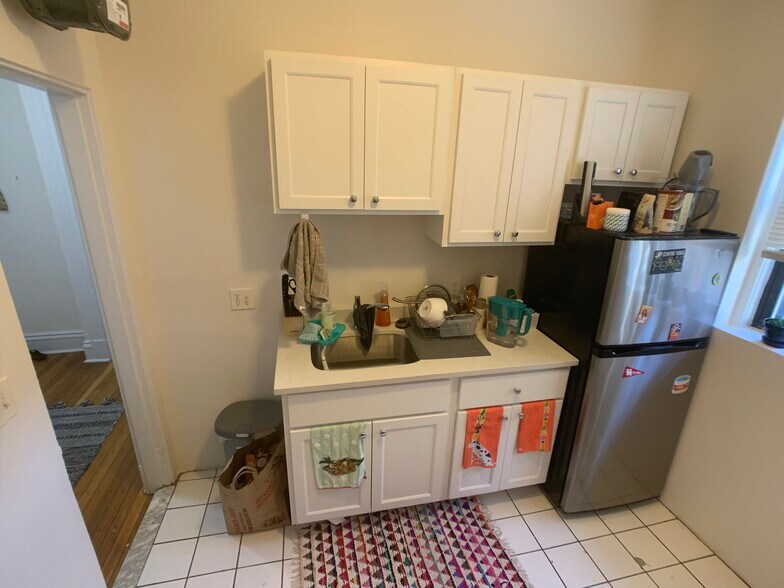 unit 4 - 27 Saint Lukes Rd