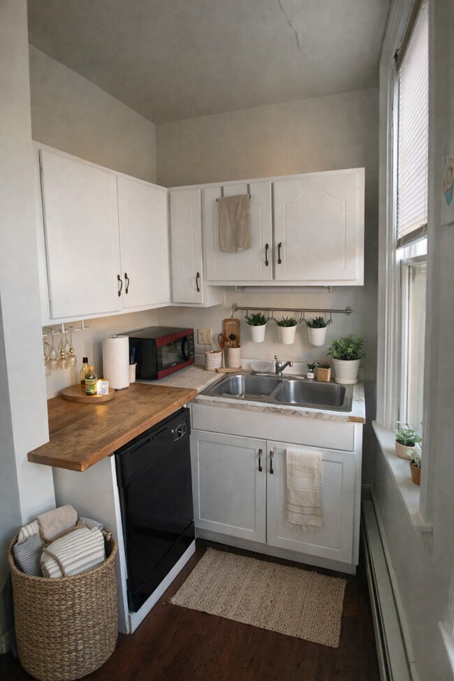 Building Photo - 312 S Upper St